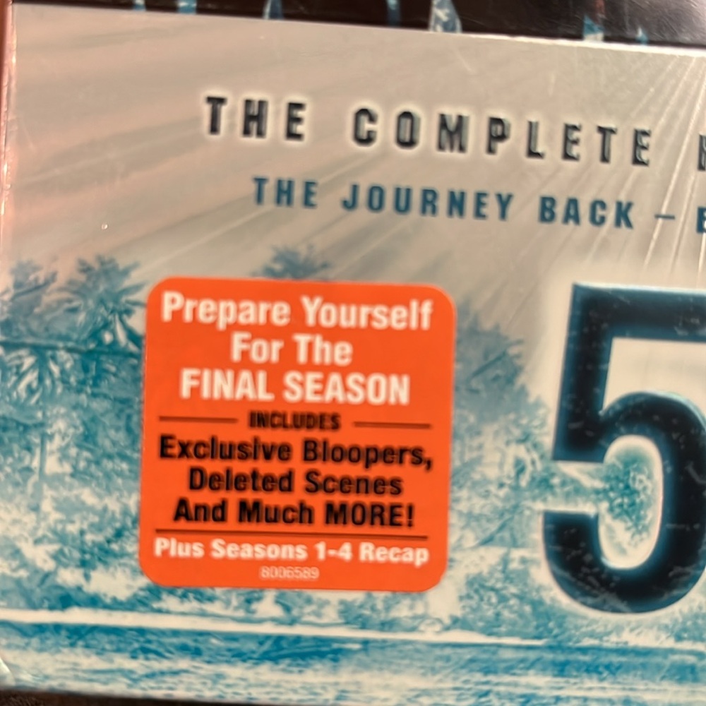 Lost: The Complete First Season DVD and Blu-ray Set - Picture 6 of 8